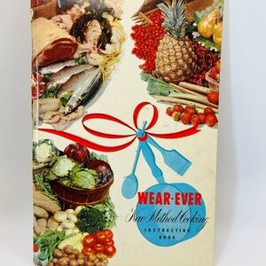1952 Wear-Ever New Method Cooking Instruction Book Vintage Cookbook